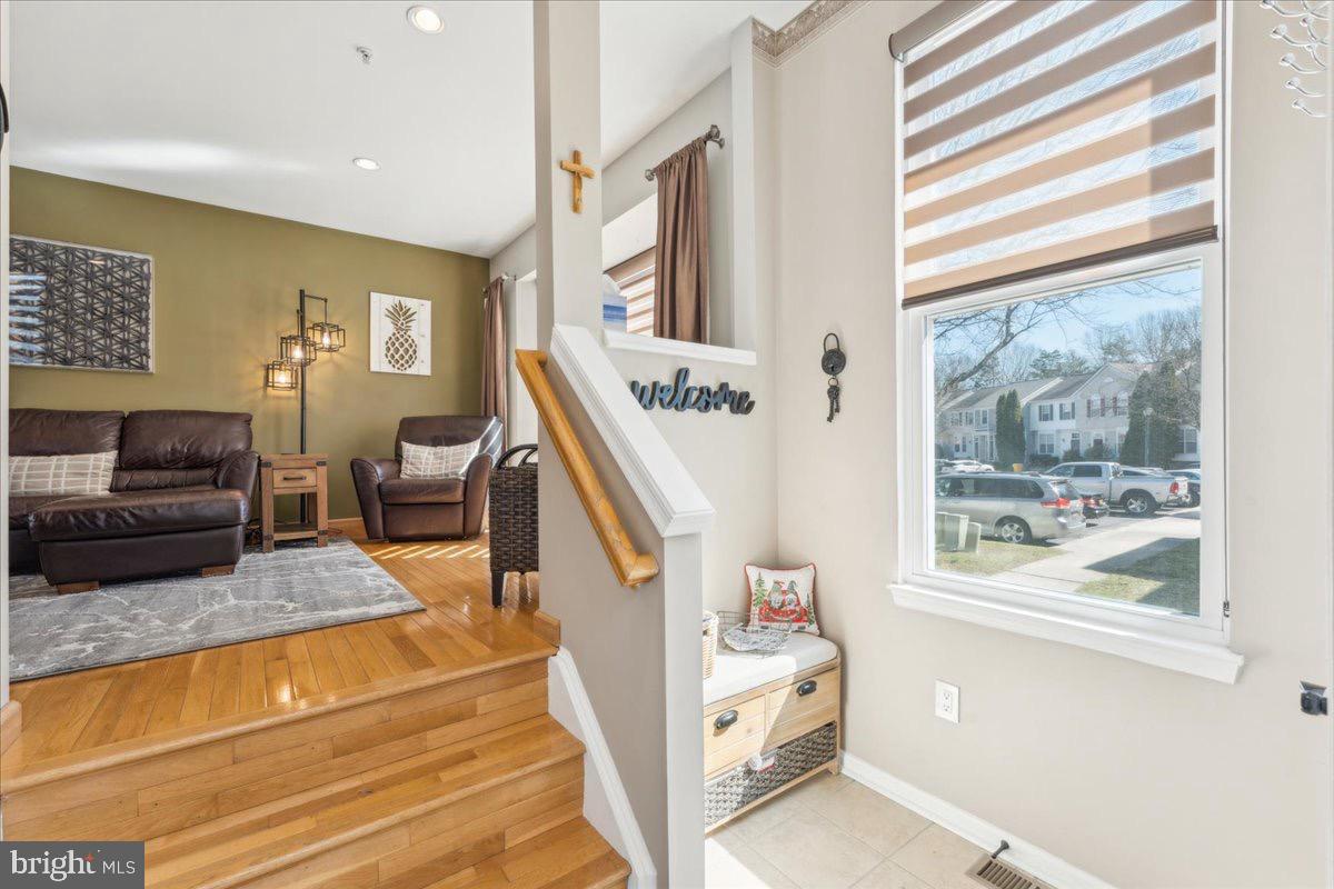 262 Arcadia Shores Circle Odenton, MD 21113 - Photo 4 of 37 a living room with furniture and a window