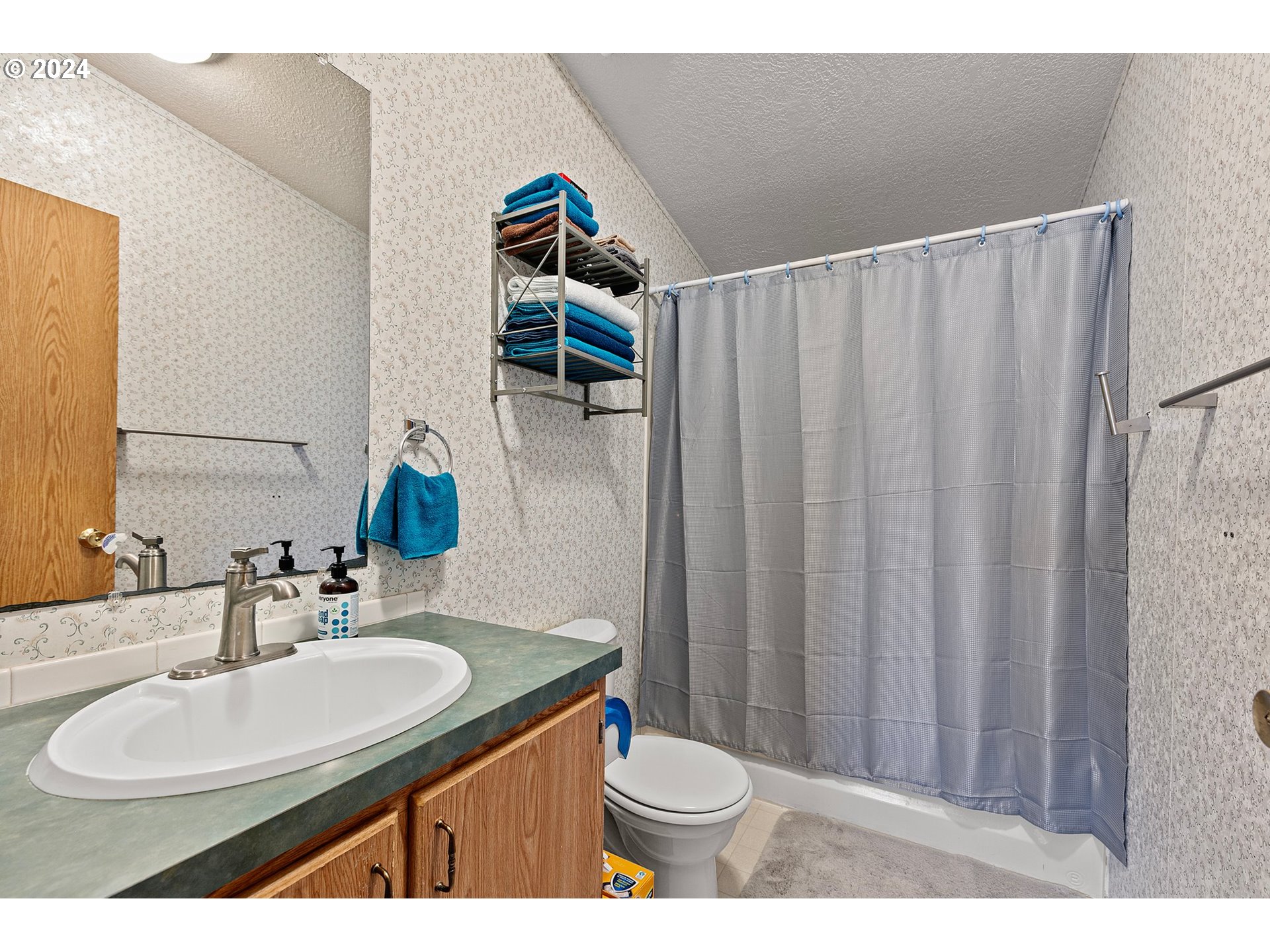 669 54th Street Springfield, OR 97478 - Photo 11 of 39