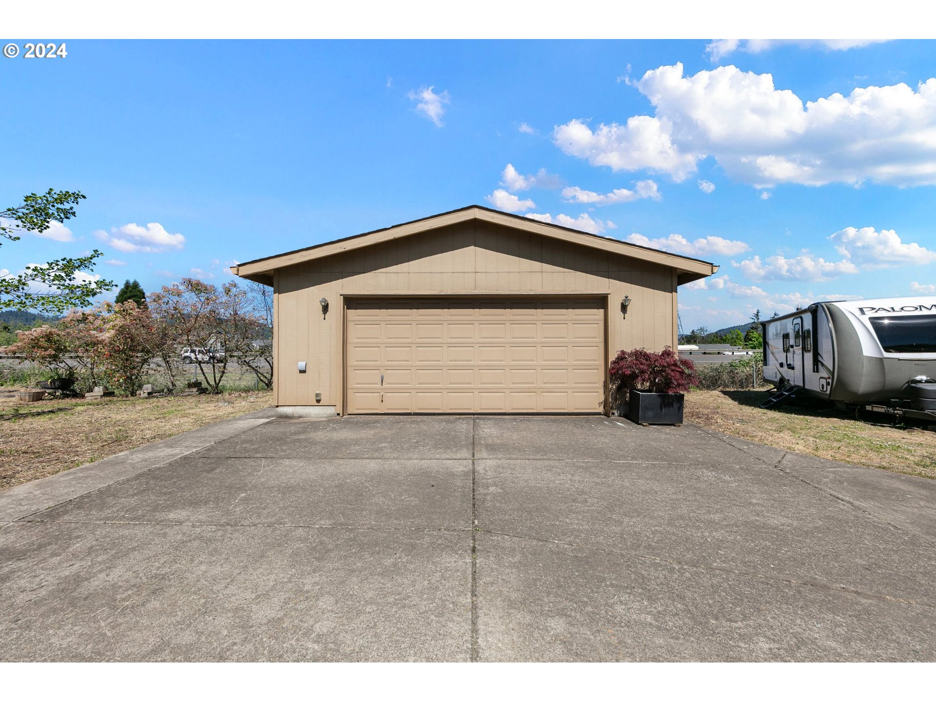 669 54th Street Springfield, OR 97478 - Photo 3 of 39