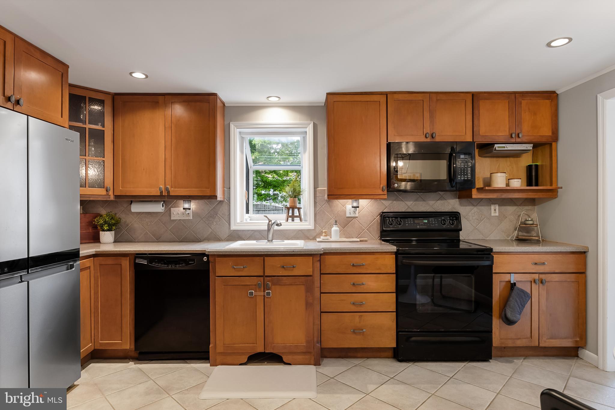 465 Covered Bridge Road Cherry Hill, NJ 08034 - Photo 11 of 37 Gallery Image 11