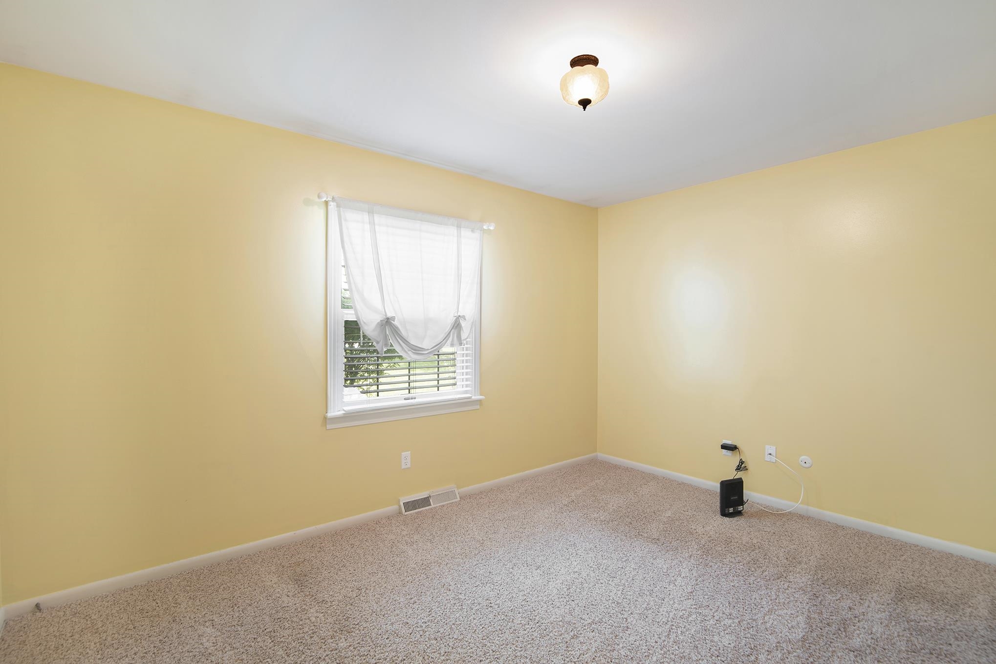 11319 Old Bridge Road Grand Blanc, MI 48439 - Photo 19 of 32 50109326-18.JPG