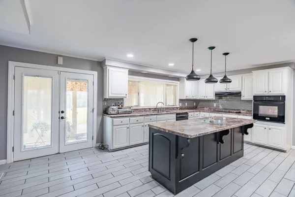 $589,900 | 7135 Harmony Grove Road, Cerulean, KY 42215