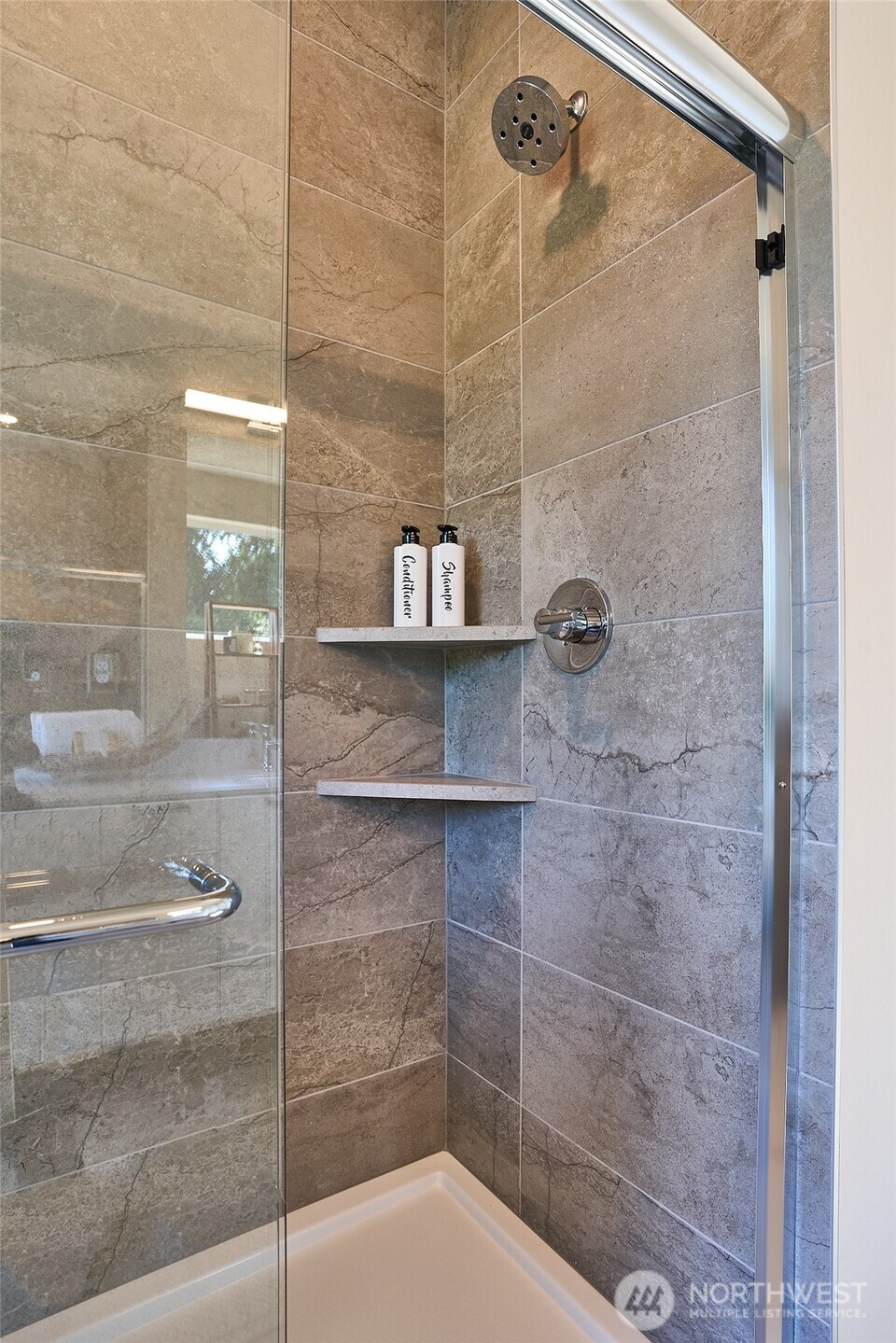 36520 Southwest 3rd Place Street, Unit 1 Federal Way, WA 98023 - Photo 20 of 34