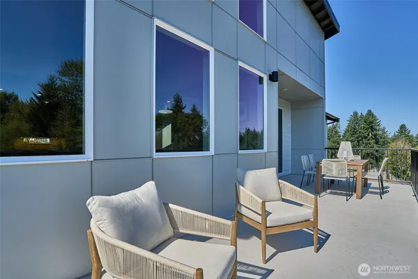 $1,299,990 | 36520 3rd Avenue Southwest, Unit 1, Federal Way, WA 98023