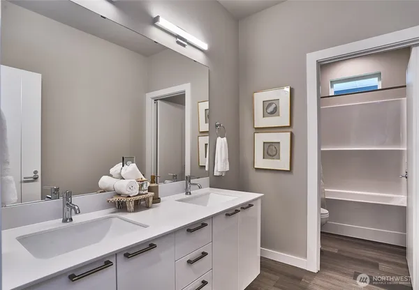 $1,299,990 | 36520 3rd Avenue Southwest, Unit 1, Federal Way, WA 98023