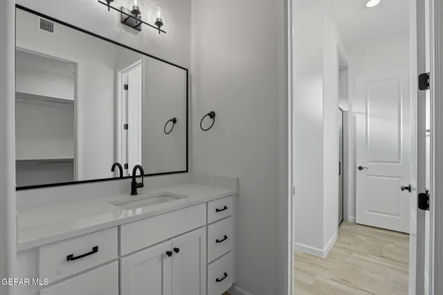 $669,500 | 7416 Cimarron Rim Drive, El Paso, TX 79911