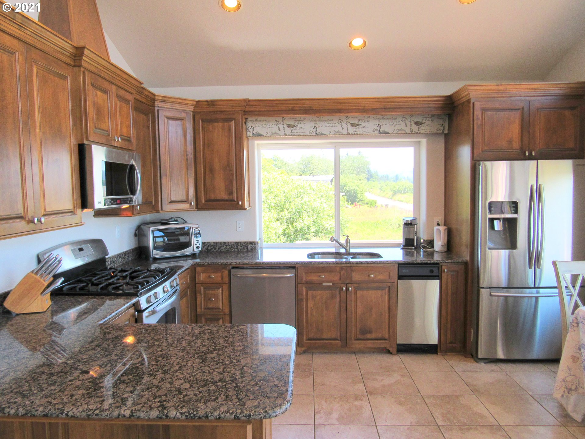 252 Stringtown Road Ilwaco, WA 98624 - Photo 12 of 32 Gallery Image 12