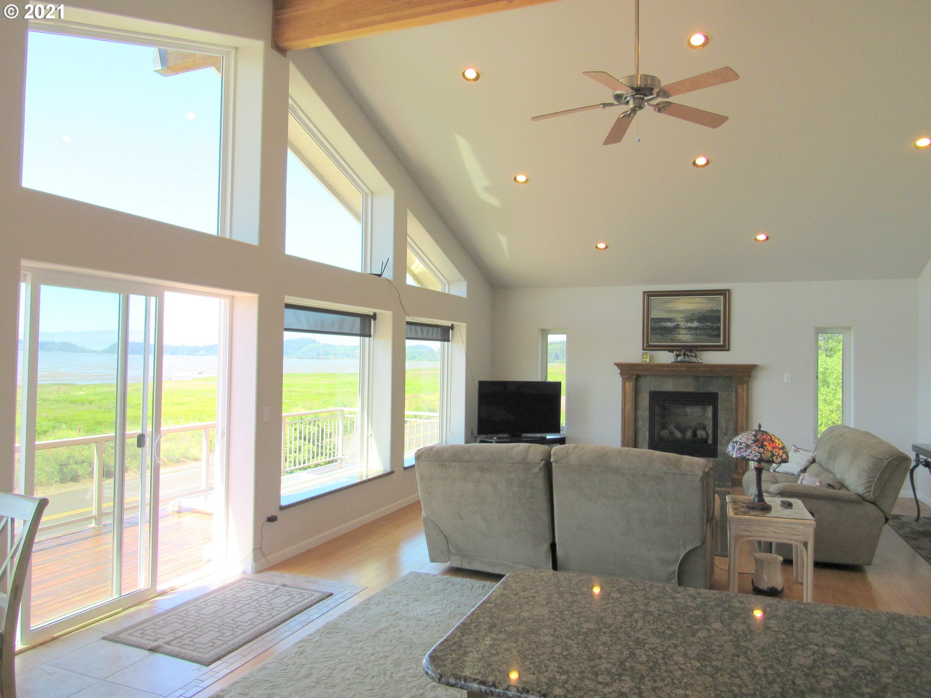 252 Stringtown Road Ilwaco, WA 98624 - Photo 8 of 32 Gallery Image 8