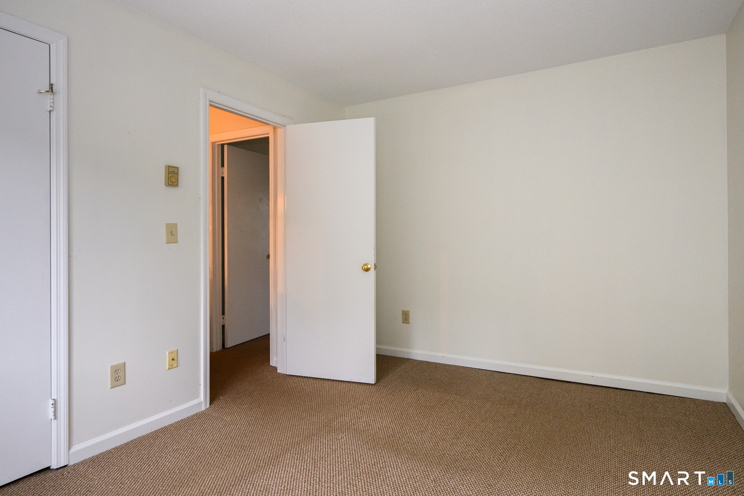 925 Oronoke Road Waterbury, CT 06708 - Photo 22 of 33