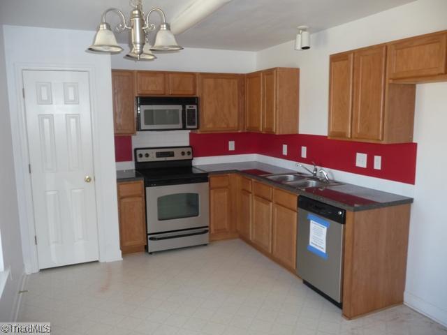 3620 Tea Berry Ridge Road Winston-Salem, NC 27127 - Photo 3 of 9 Kitchen.