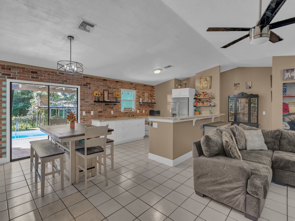 937 Riviera Avenue Sebastian, FL 32958 - Photo 6 of 34 Gallery Image 6