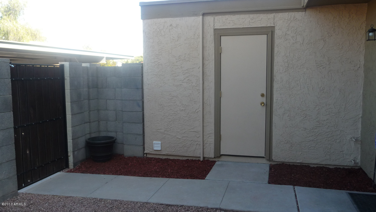 1015 East Redfield Road Tempe, AZ 85283 - Photo 16 of 20 A Redfield back patio2