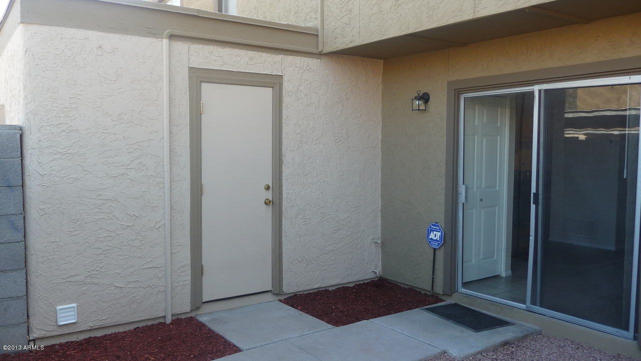 1015 East Redfield Road Tempe, AZ 85283 - Photo 17 of 20 A Redfield back patio3