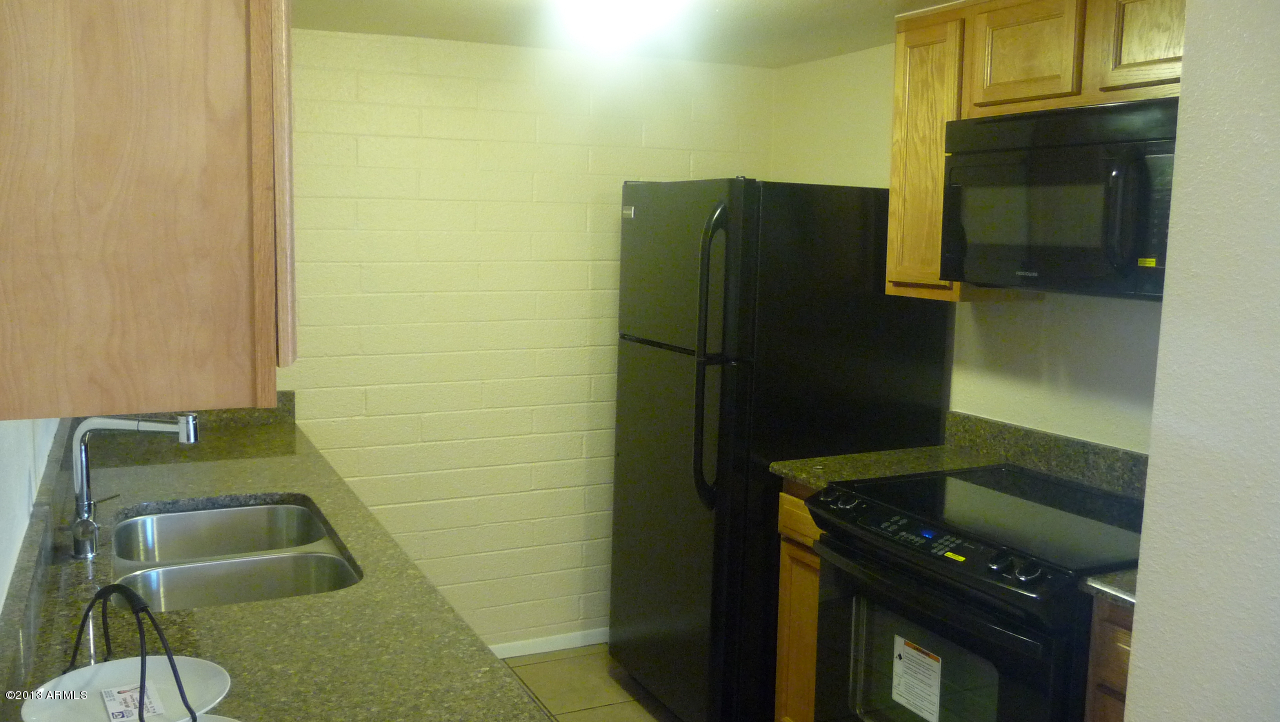 1015 East Redfield Road Tempe, AZ 85283 - Photo 3 of 20 A Redfield Kitchen2