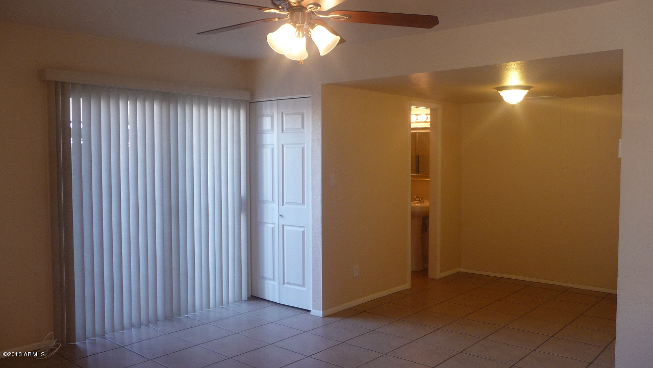 1015 East Redfield Road Tempe, AZ 85283 - Photo 5 of 20 A Redfield Liv Rm1