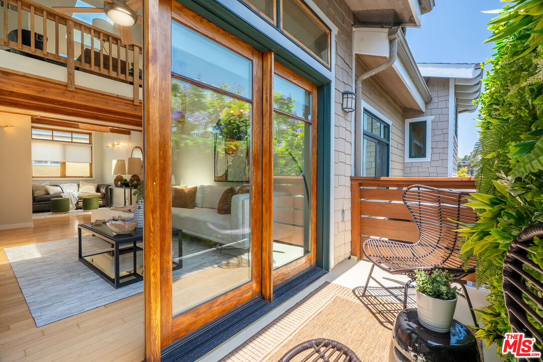 2411 4th Street, Unit 2 Santa Monica, CA 90405 - Photo 8 of 47