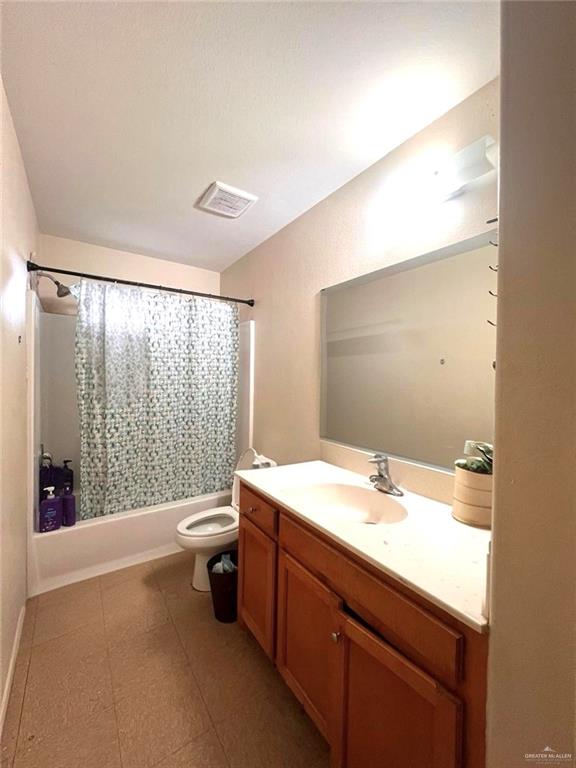 3124 Rutgers Avenue McAllen, TX 78504 - Photo 9 of 10 Shared/Guest bathroom