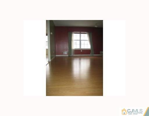32 Inverness Drive Edison, NJ 08820 - Photo 5 of 9 a view of livingroom