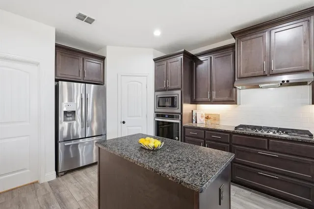 $549,000 | 3809 Heather Meadows Drive, Fort Worth, TX 76244