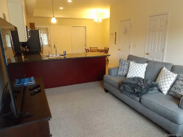 $2,700 | 2410 Highway 82, Unit 6, LaGrangeville, NY 12540