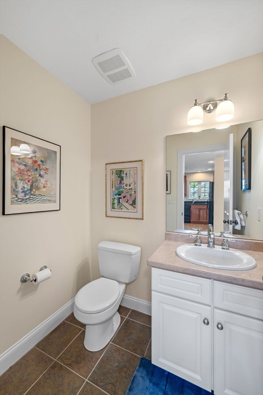 6 Essex Road, Unit 15 Ipswich, MA 01938 - Photo 21 of 40