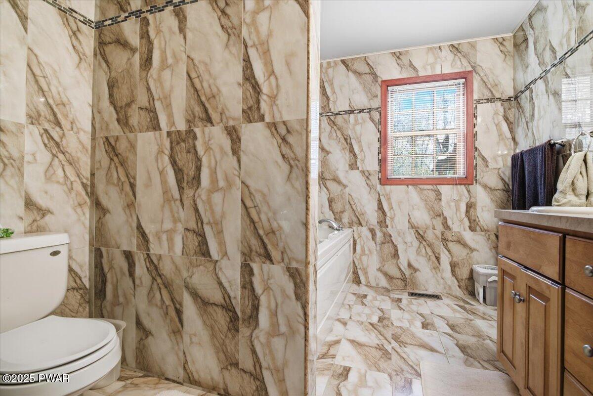 135 Split Rock Road Newfoundland, PA 18445 - Photo 31 of 71