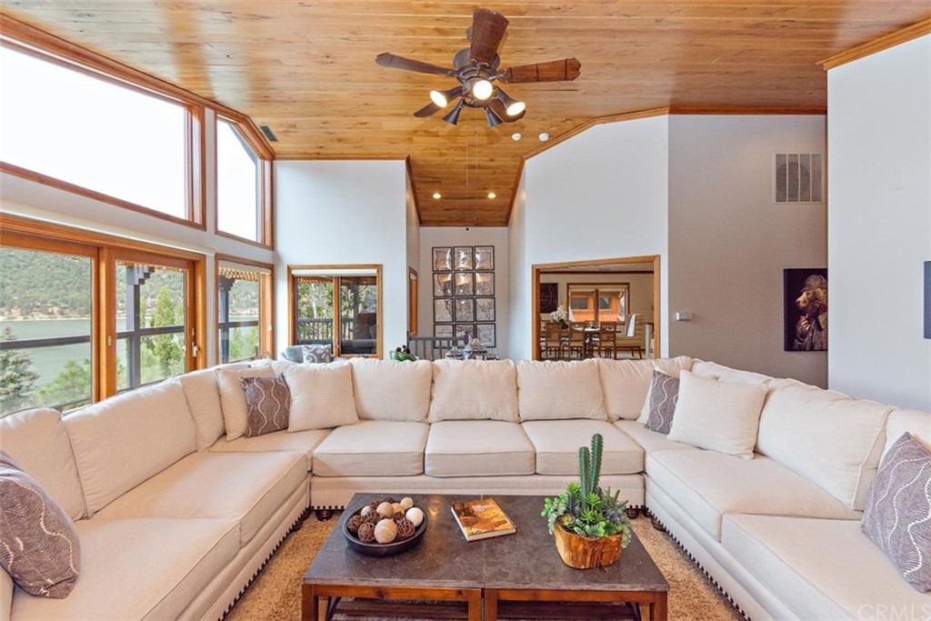 38589 Talbot Drive Big Bear Lake, CA 92315 - Photo 17 of 67