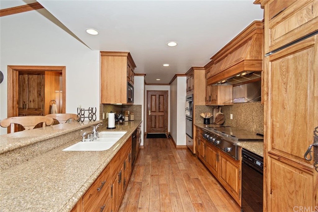 38589 Talbot Drive Big Bear Lake, CA 92315 - Photo 22 of 67