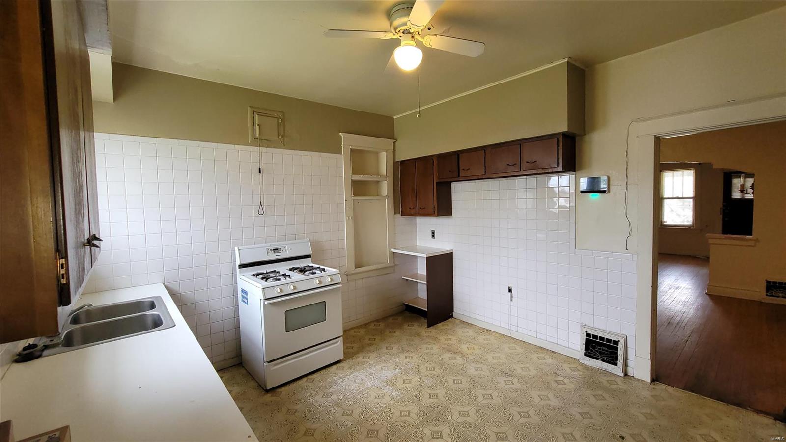 4601 Carter Avenue St. Louis, MO 63115 - Photo 7 of 25