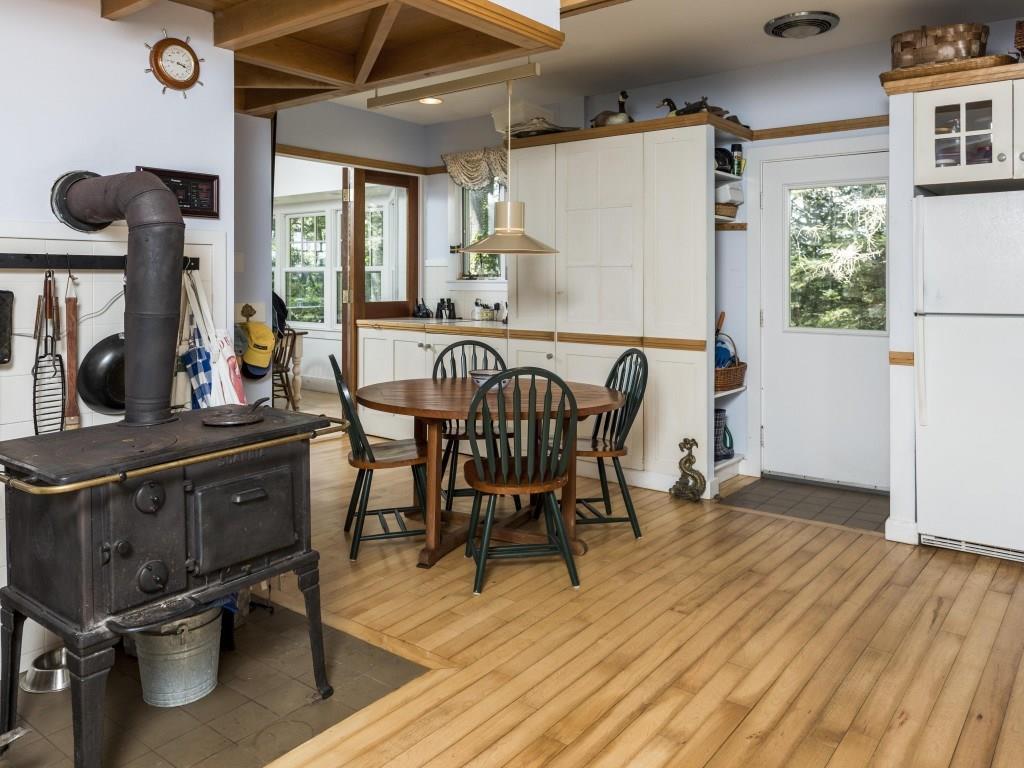 111 Paradise Point Road East Boothbay, ME 04544 - Photo 18 of 35 Photo
