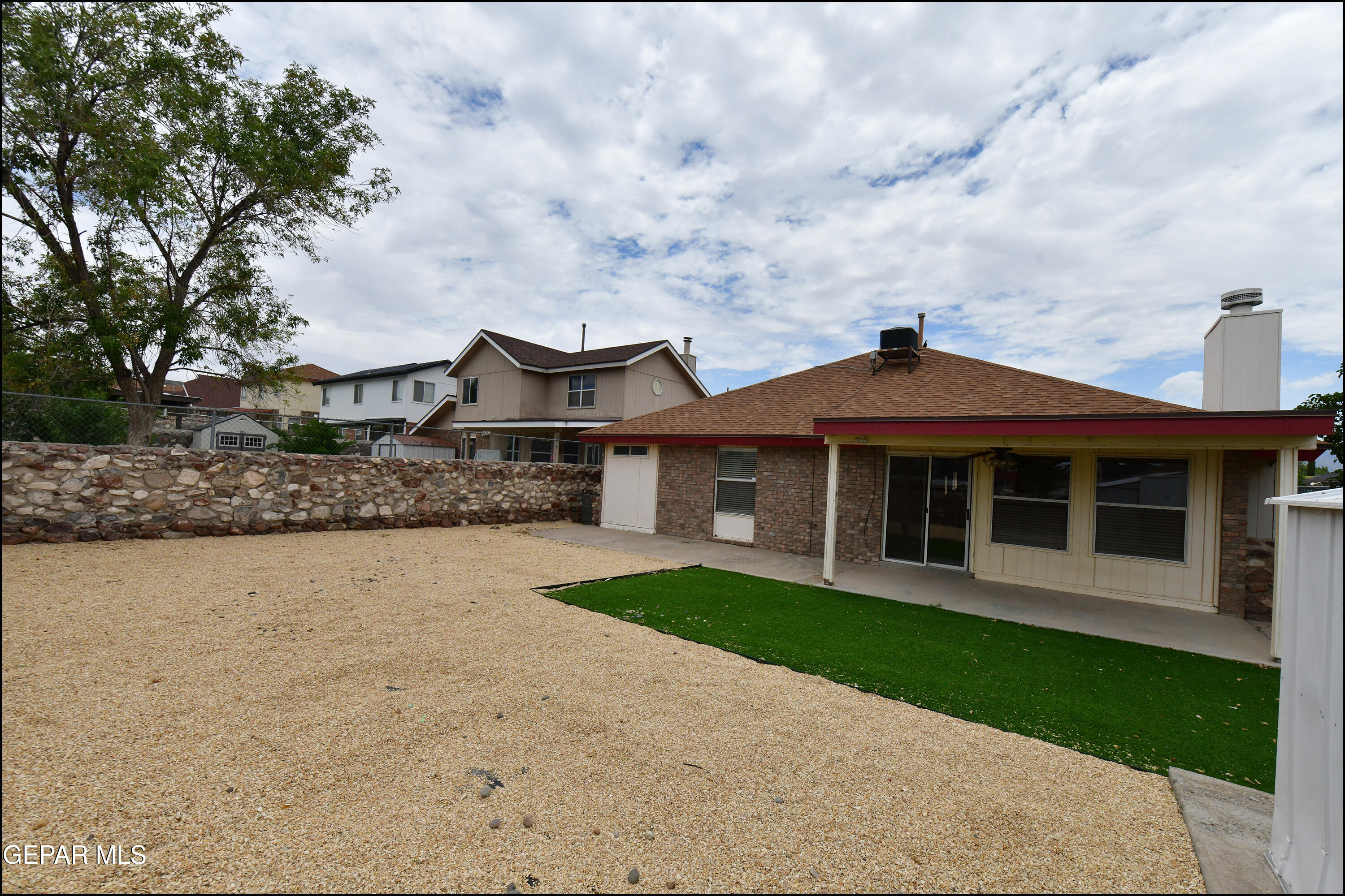 7737 Plaza Azul Road El Paso, TX 79912 - Photo 37 of 40 43