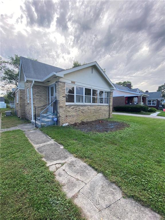 4735 Brookville Road Indianapolis, IN 46201 - Photo 3 of 41 Gallery Image 3