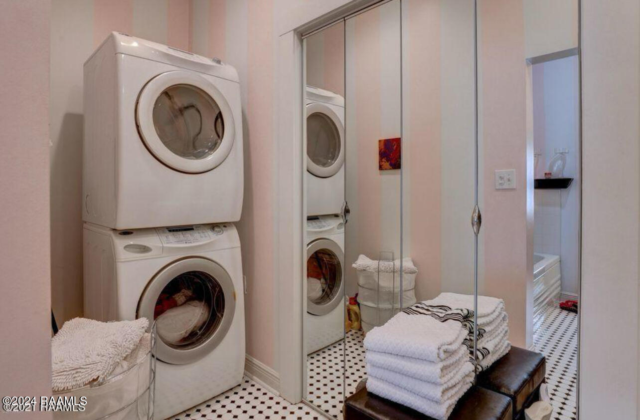 1011-1015 Lee Avenue, Unit A B C Lafayette, LA 70501 - Photo 39 of 50 FullSizeRender-4