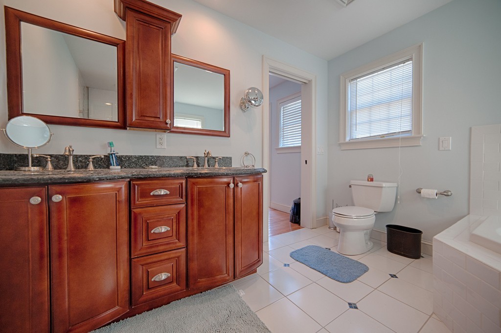99 Wompatuck Road Hingham, MA 02043 - Photo 16 of 30 Gallery Image 16