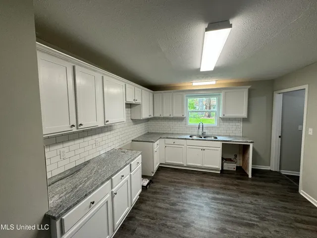 $1,850 | 742 Montclair Place, Jackson, MS 39206