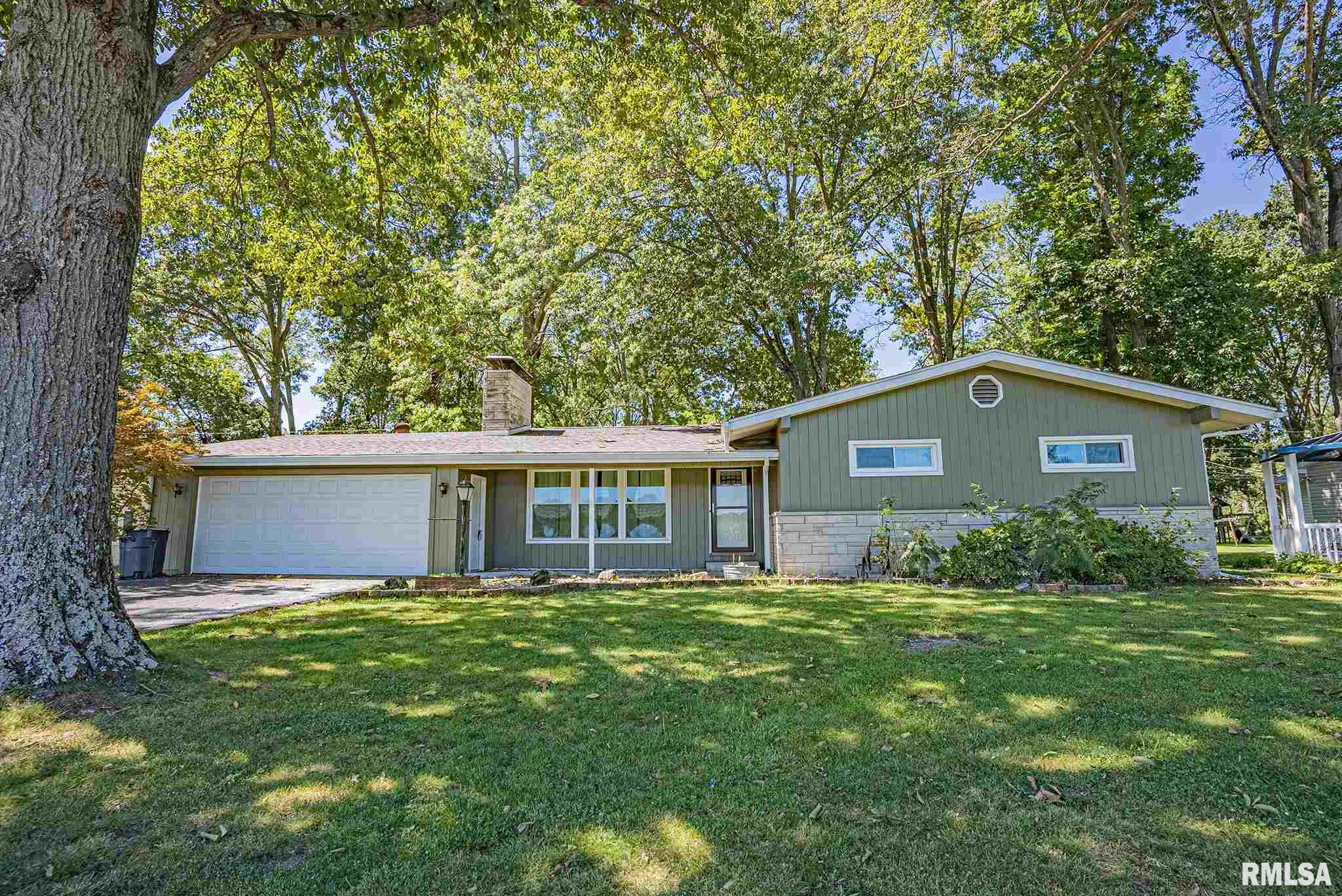 243 Edgewood Road Salem, IL 62881 - Photo 1 of 26 Gallery Image 1