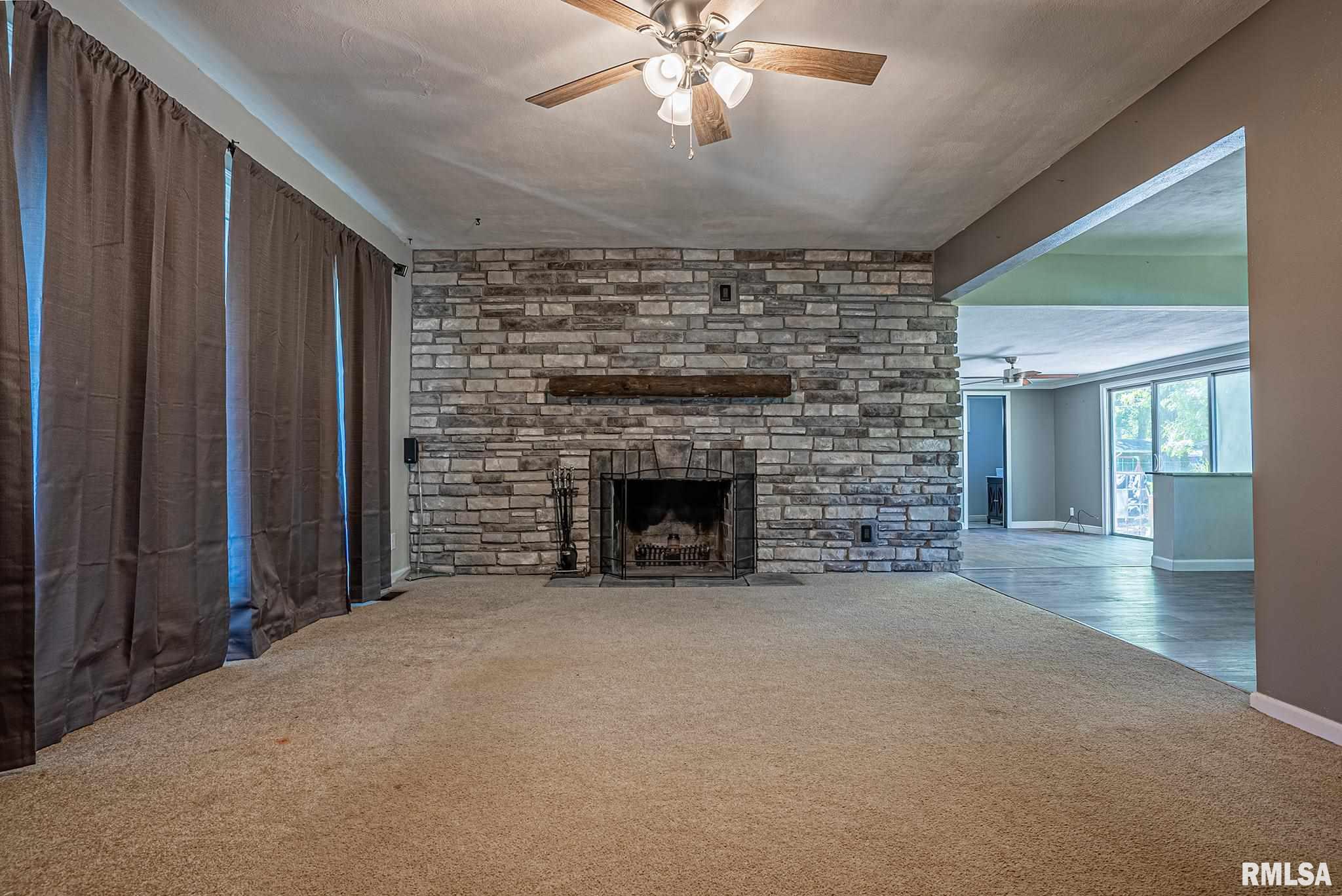243 Edgewood Road Salem, IL 62881 - Photo 4 of 26 Gallery Image 4
