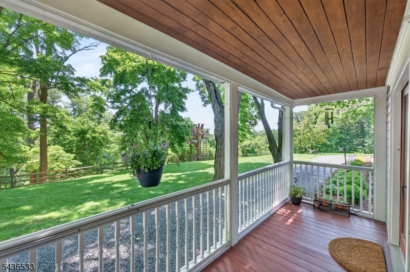 35 Woodledge Road Watchung, NJ 07069 - Photo 34 of 42