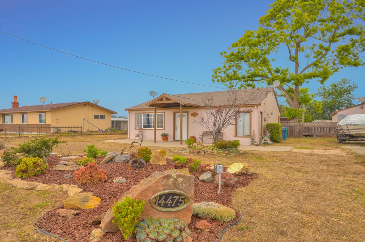 14485 Russo Road Castroville, CA 95012 - Photo 8 of 55 a view of a house with backyard and sitting area
