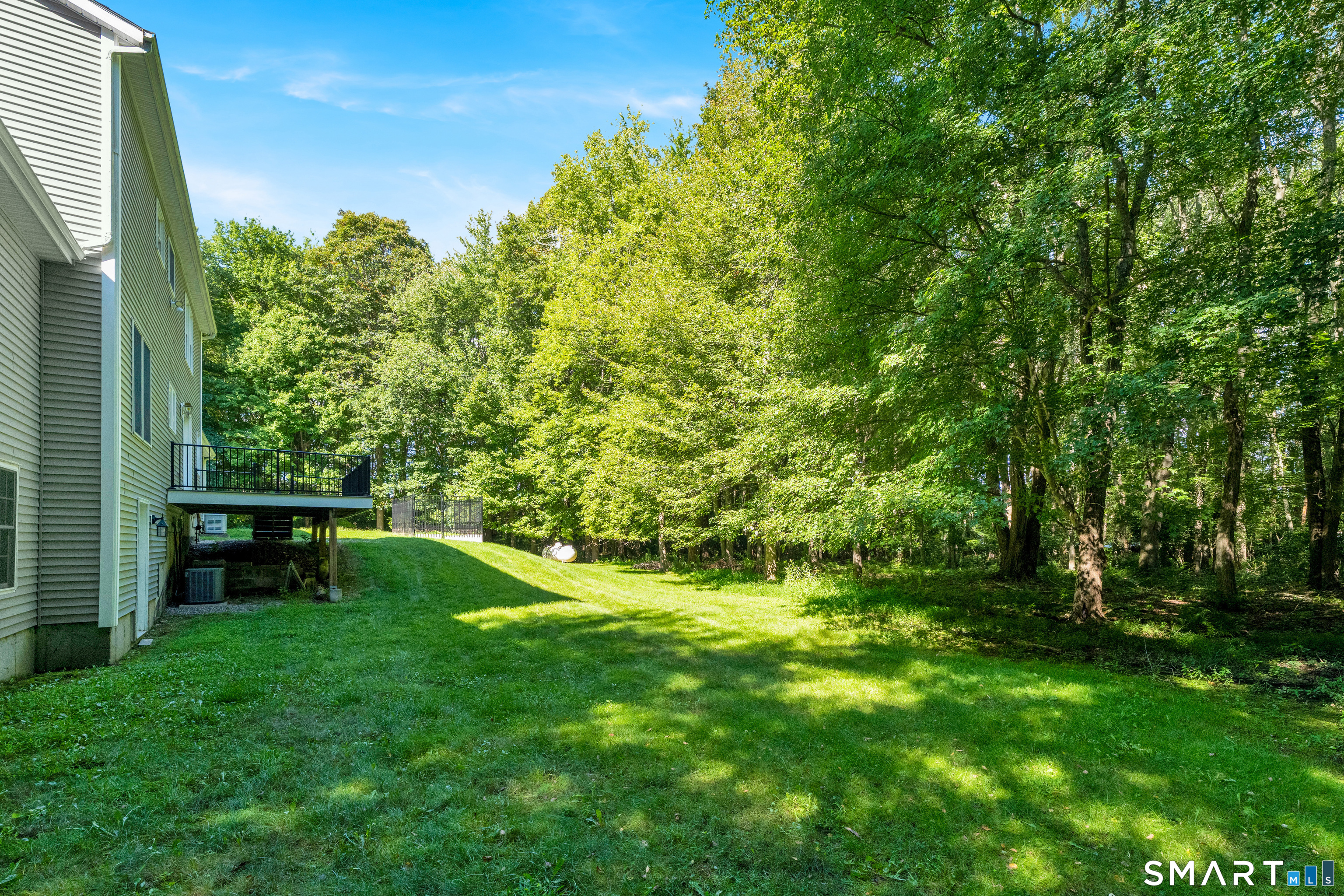14 Spinnaker Road Waterford, CT 06385 - Photo 36 of 40 Gallery Image 36