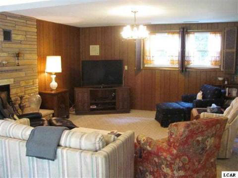 43 Ridgemont Drive Adrian, MI 49221 - Photo 16 of 25 20363755-15.JPG