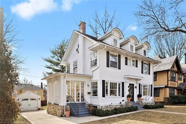 $780,000 | 437 West 59 Terrace, Kansas City, MO 64113