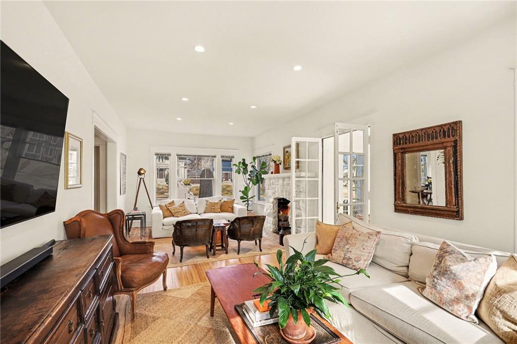 437 West 59 Terrace Kansas City, MO 64113 - Photo 7 of 39