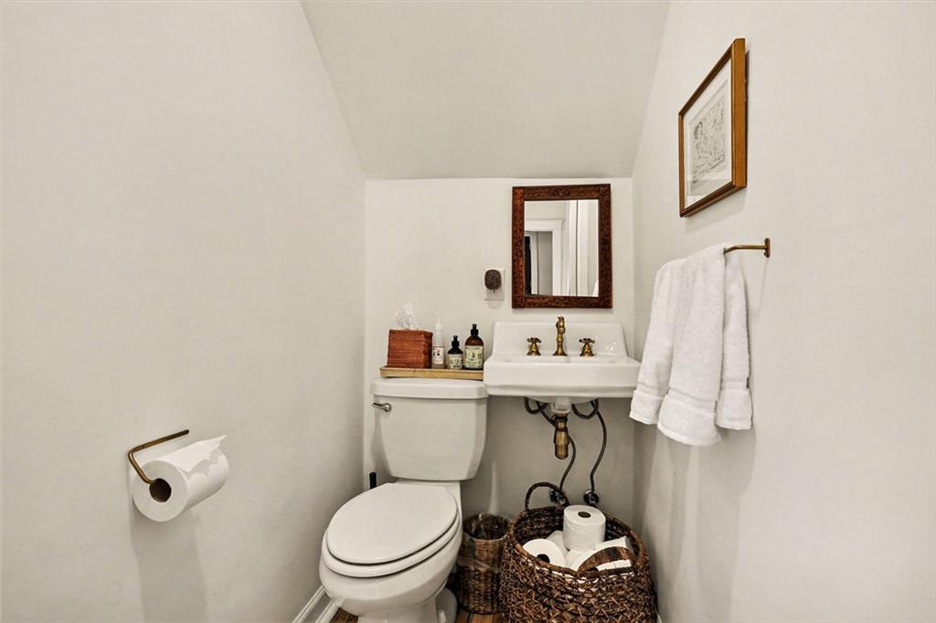 437 West 59 Terrace Kansas City, MO 64113 - Photo 9 of 39