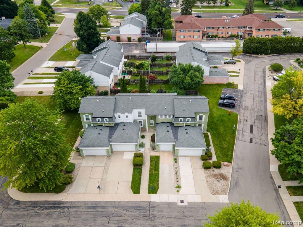58 Stratford Lane Rochester Hills, MI 48309 - Photo 32 of 34