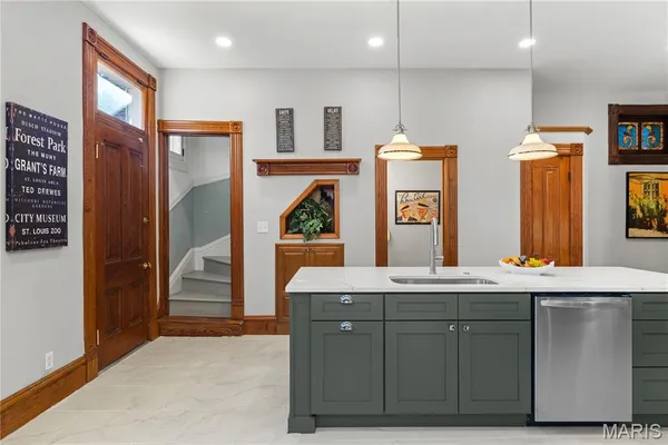 $875,000 | 2346 Albion Place, St. Louis, MO 63104