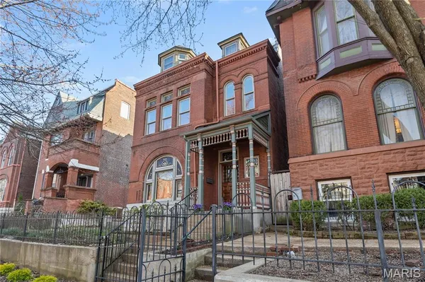 $875,000 | 2346 Albion Place, St. Louis, MO 63104