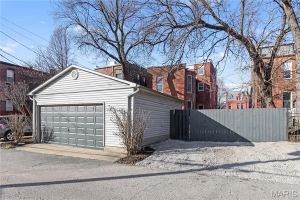 $875,000 | 2346 Albion Place, St. Louis, MO 63104