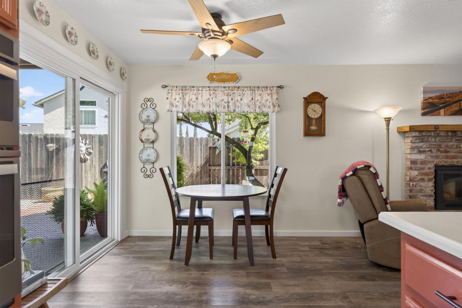 611 Copper Way Roseville, CA 95678 - Photo 13 of 48