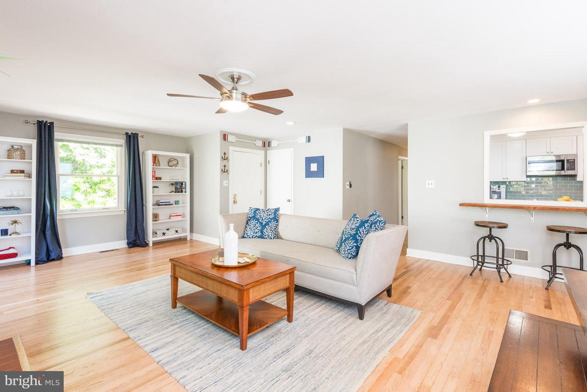 425 Schley Road Annapolis, MD 21401 - Photo 4 of 30 Great Room